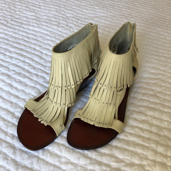 Matiko Fringe Sandals - Picture 1 of 3